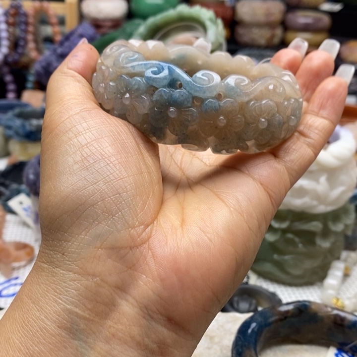 石英质玉手镯未镶嵌