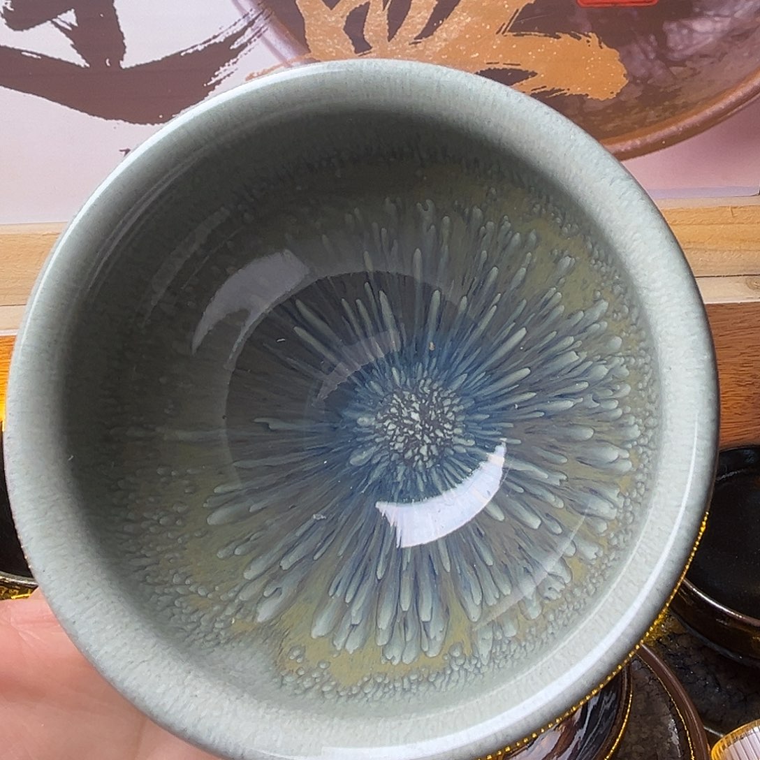 茶盏在你面前装着不让她说