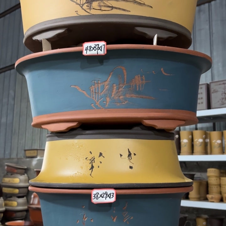 紫砂花盆168-4。         