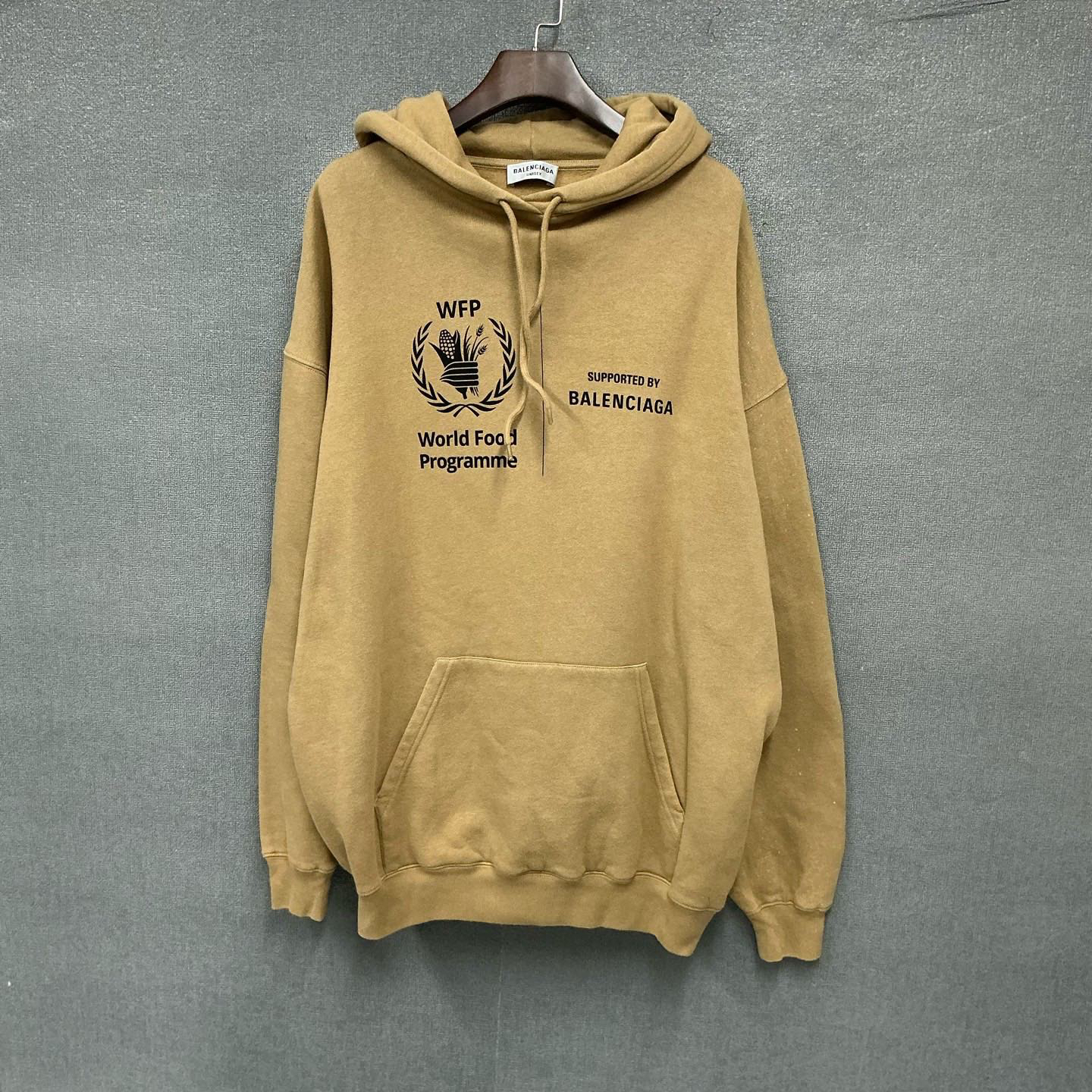 95新 Balenciaga/巴黎世家 WFP粮食署印花帽衫卫衣 95新S码/6519