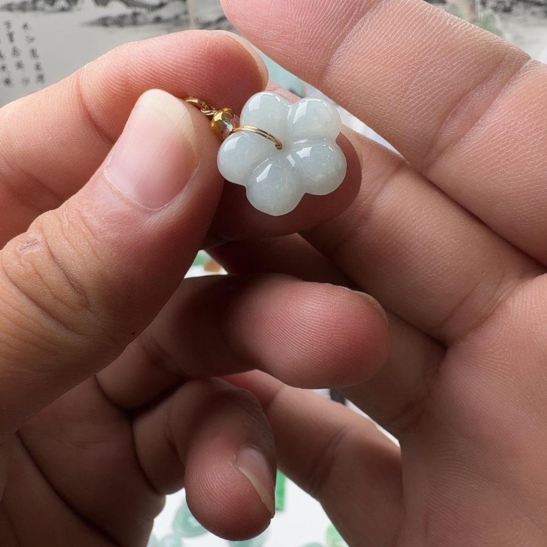 翡翠未镶嵌颈饰30