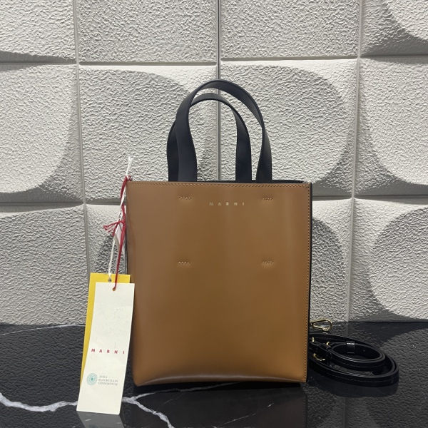 未使用/玛尼/包包/市场价23888/250327CZ0038