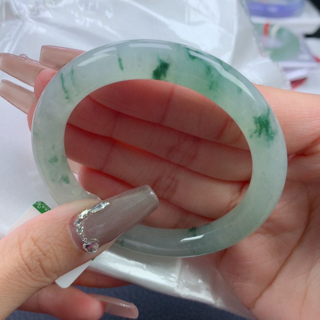 翡翠手镯未镶嵌52.5圆条