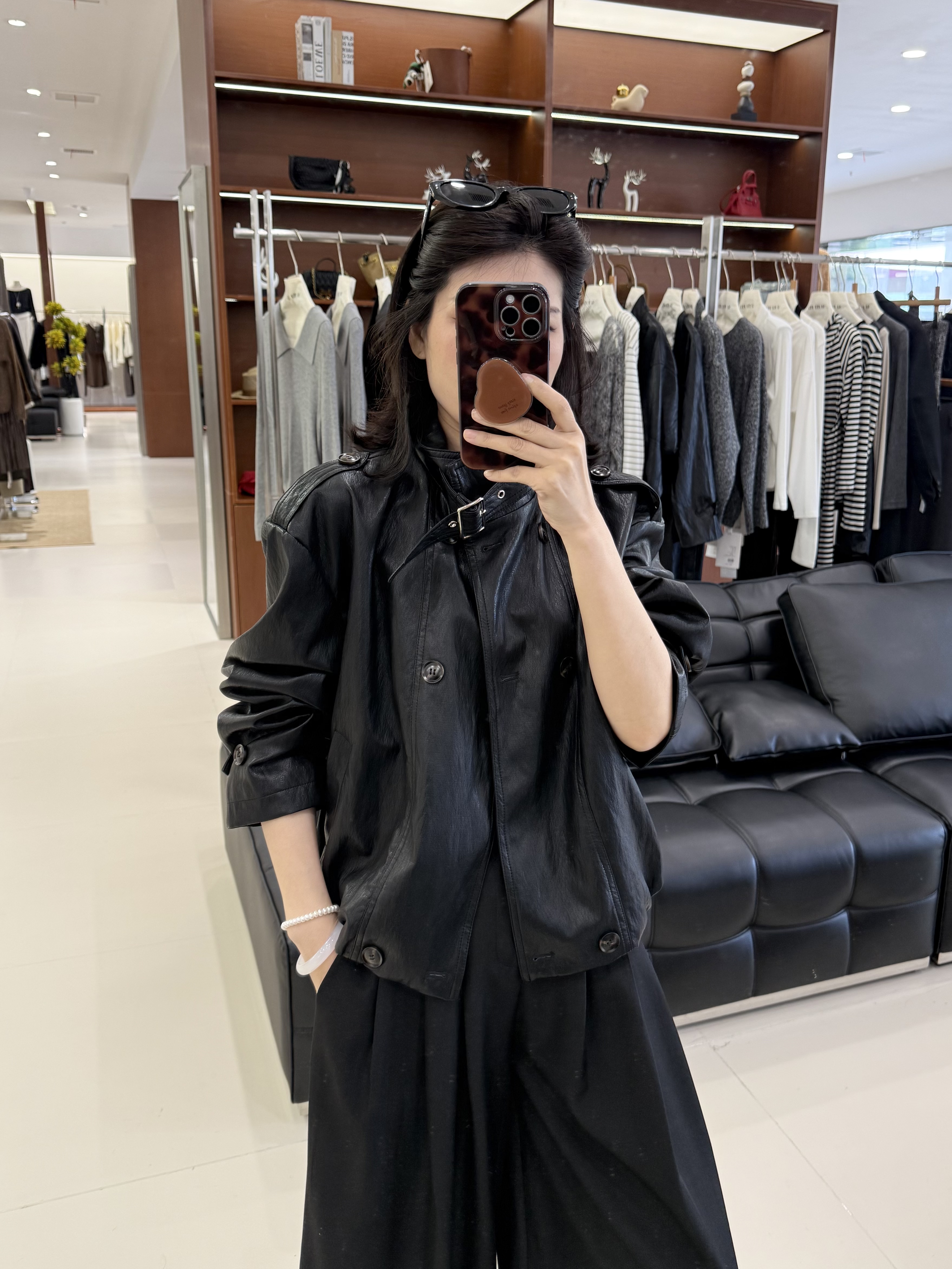 短款漆皮长袖秋季薄款常规皮衣百搭时尚复古女装0115
