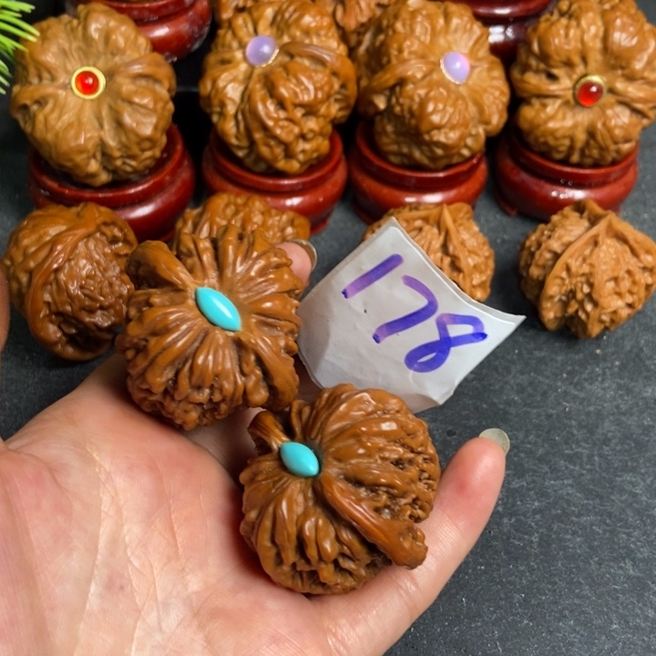 把件文玩核桃楼下178