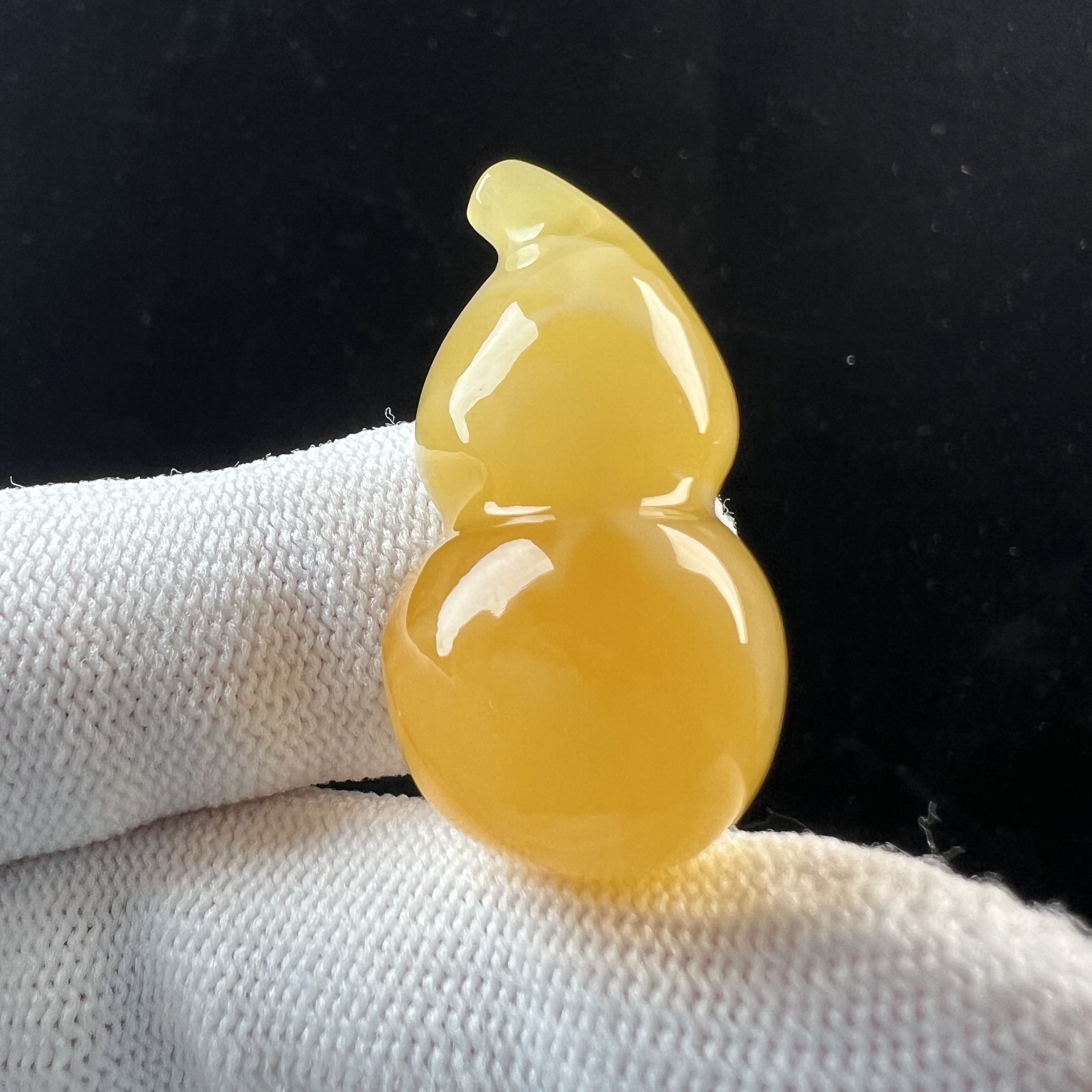 Y3545天然原矿蜜蜡鸡油黄葫芦17x33mm抖音基地质检发货