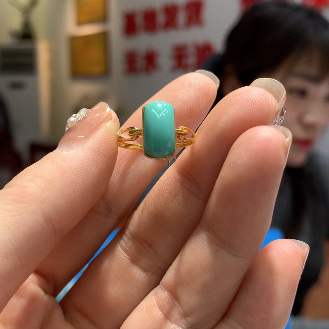 绿松石戒指18K金镶嵌