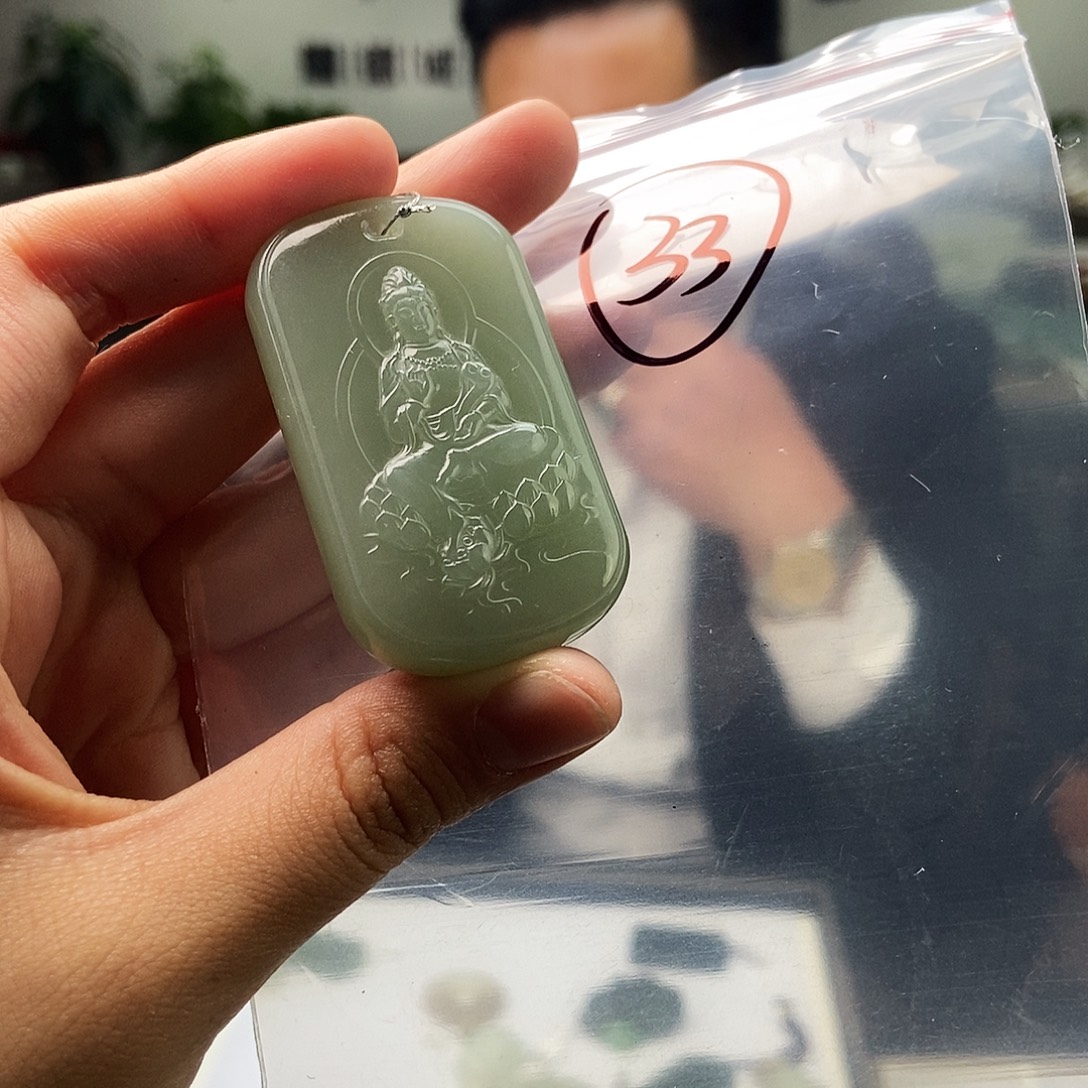 和田玉未镶嵌颈饰颜色多样性发拍一发一