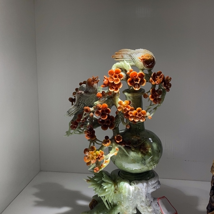 未镶嵌蛇纹石玉（覆膜）珠宝奇石