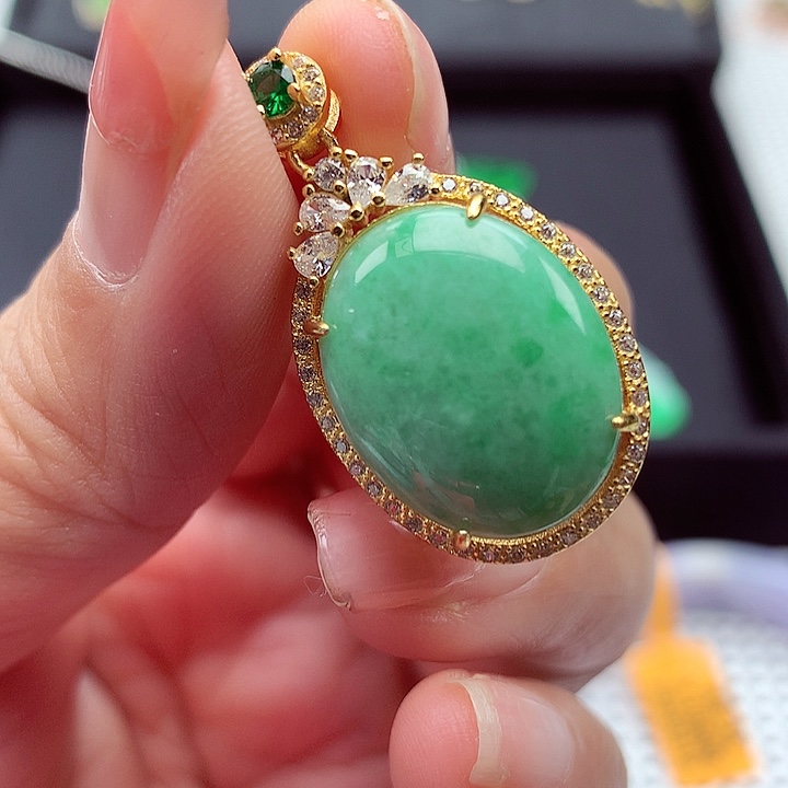 翡翠颈饰银S925镶嵌翡翠