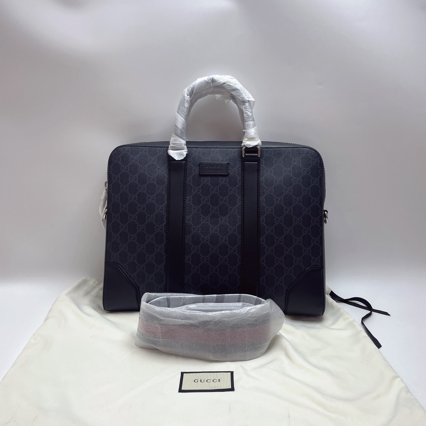 95新 GUCCI/古驰 全新Gucci古驰黑色中号老花公文包肩带五金带膜