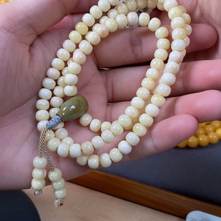 琥珀裸石未镶嵌107手链