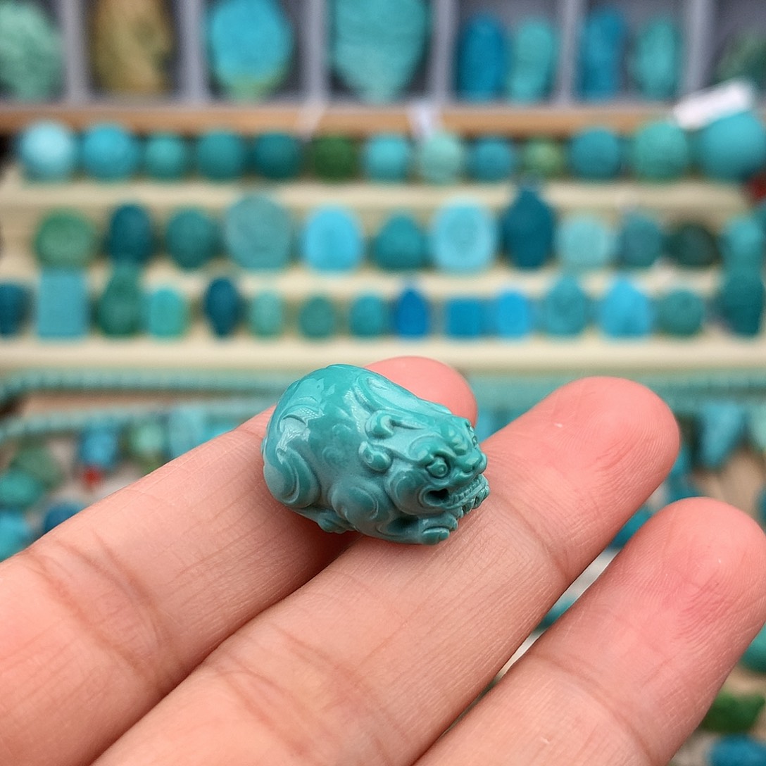 未镶嵌绿松石珠宝奇石