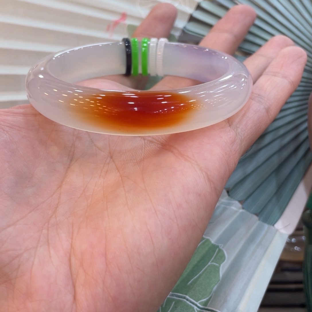 玛瑙/玉髓手镯未镶嵌