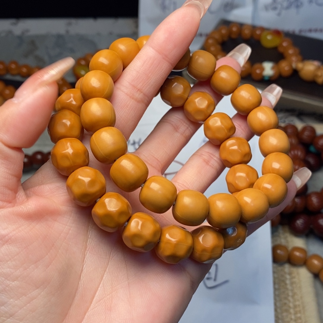 猴头核桃手串老型奶酪