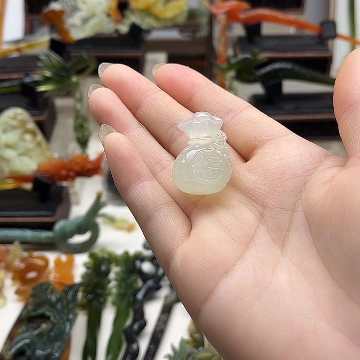 蛇纹石玉岫玉手链未镶嵌
