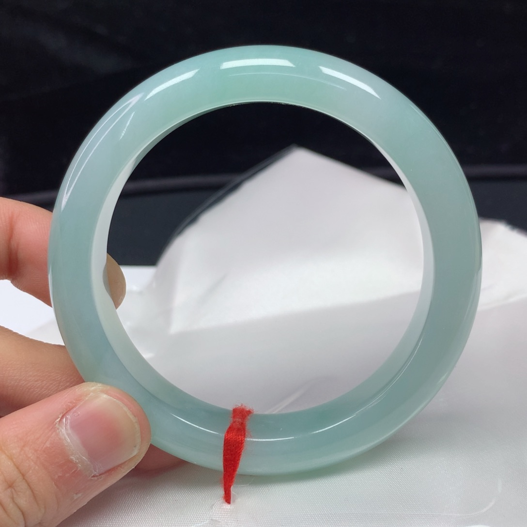 翡翠手镯（圆镯）未镶嵌57.2