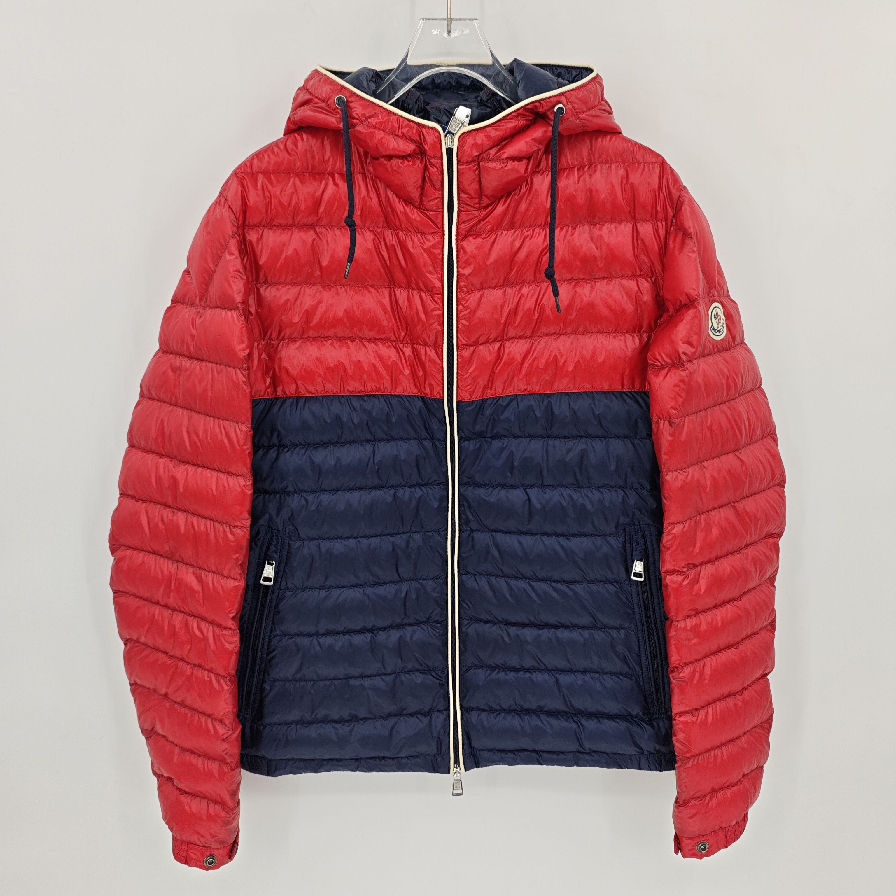 99新 MONCLER 蒙口  拼色连帽侧边徽标羽绒服/2码/Sw25024