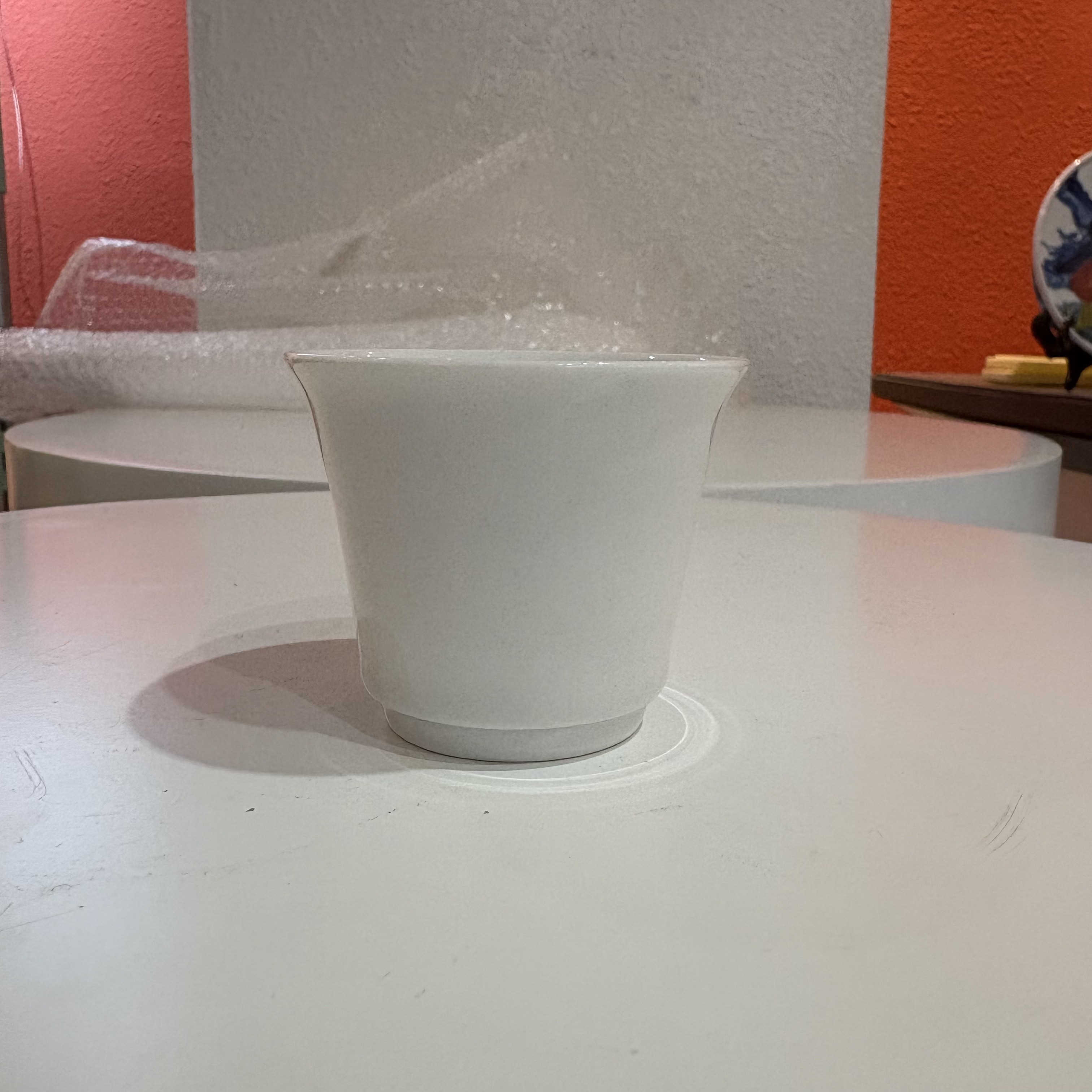 景德镇颜色釉白釉杯