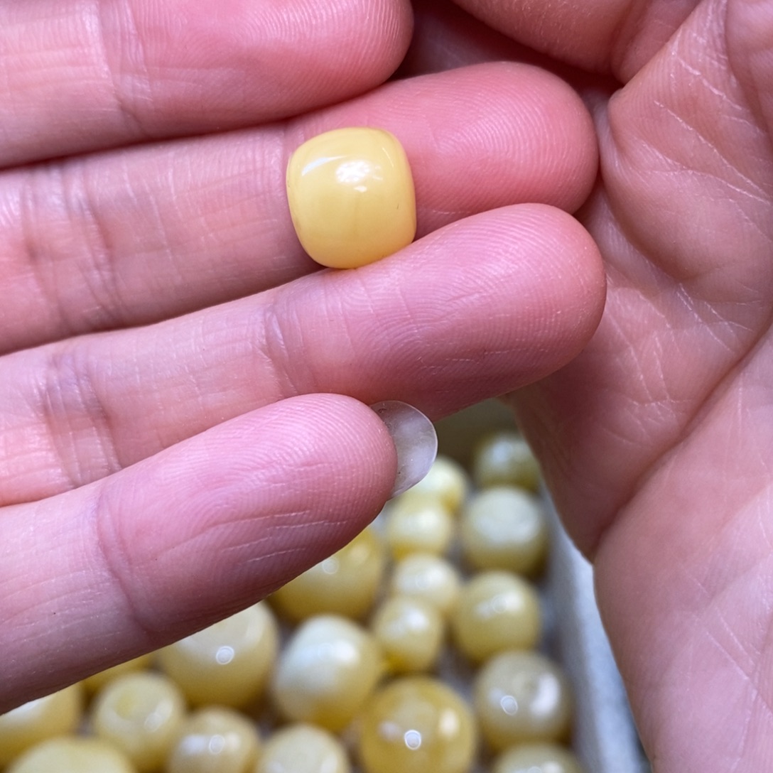 琥珀未镶嵌裸石蜜蜡配珠