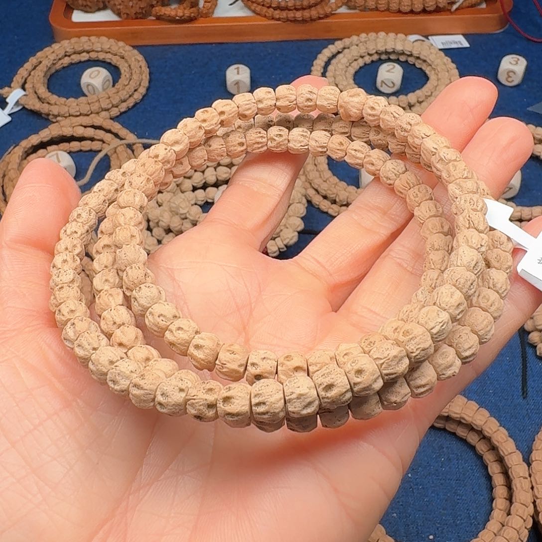 柏香籽/百香籽吊坠༺***༻