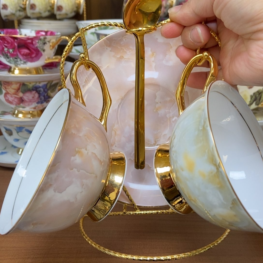 摆件粉色➕灰色两杯两碟两勺送杯架快递装