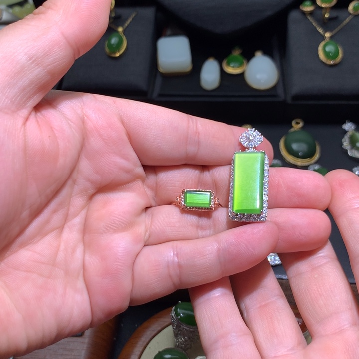 和田玉银S925镶嵌颈饰