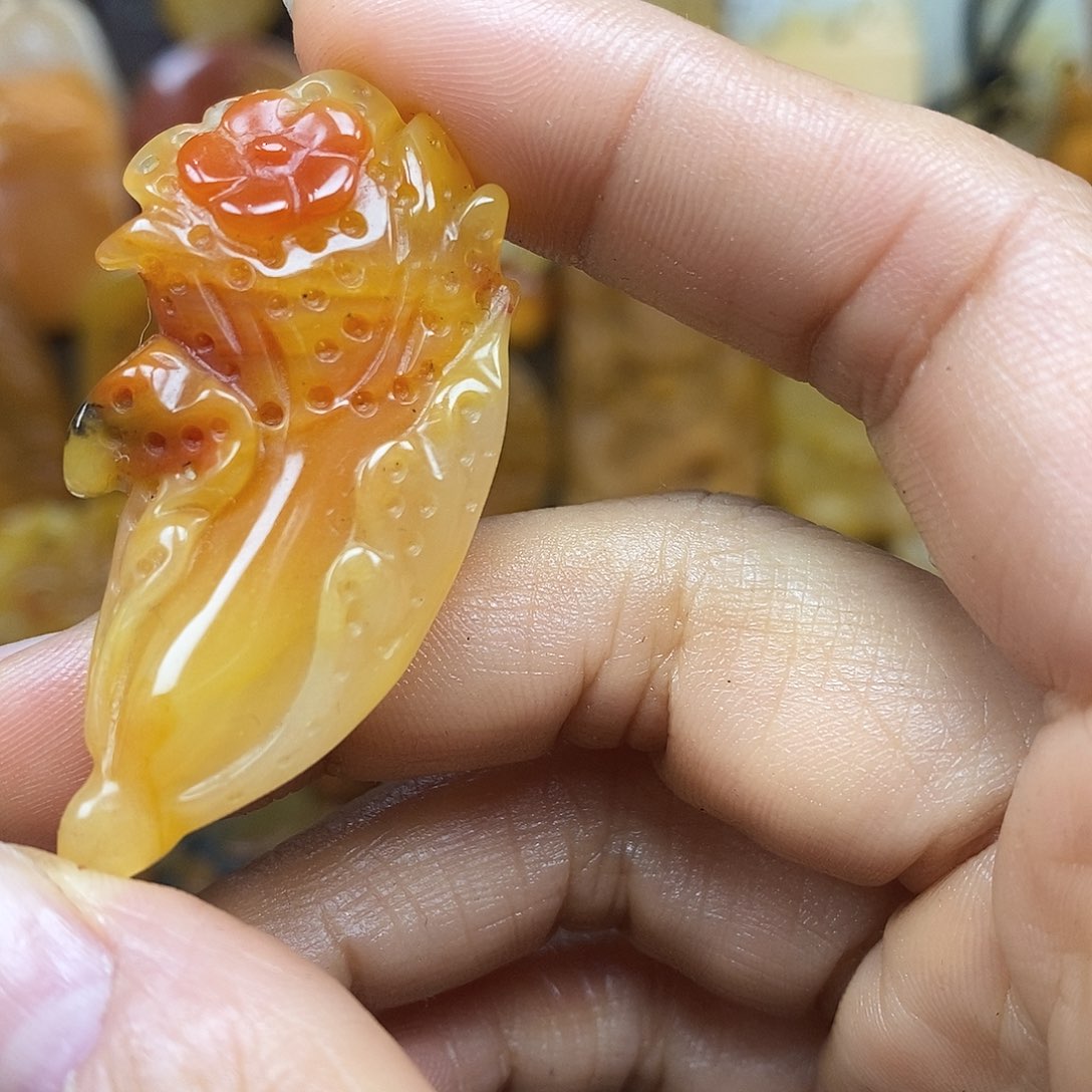 石英质玉颈饰未镶嵌