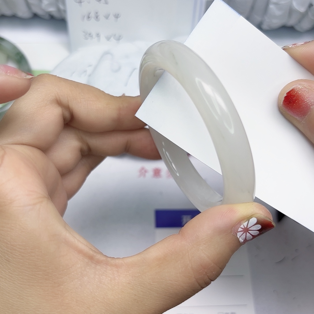 石英质玉未镶嵌手镯