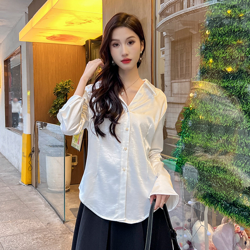 菲媛气质复古美拉德缎面衬衫女十三行早春女装喇叭袖V领衬衣开衫