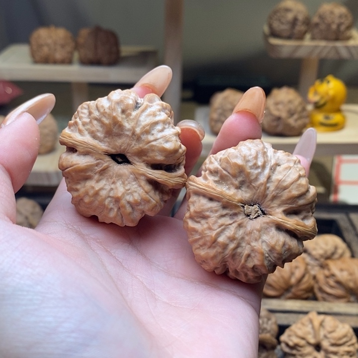 文玩核桃吊坠三角蛙40