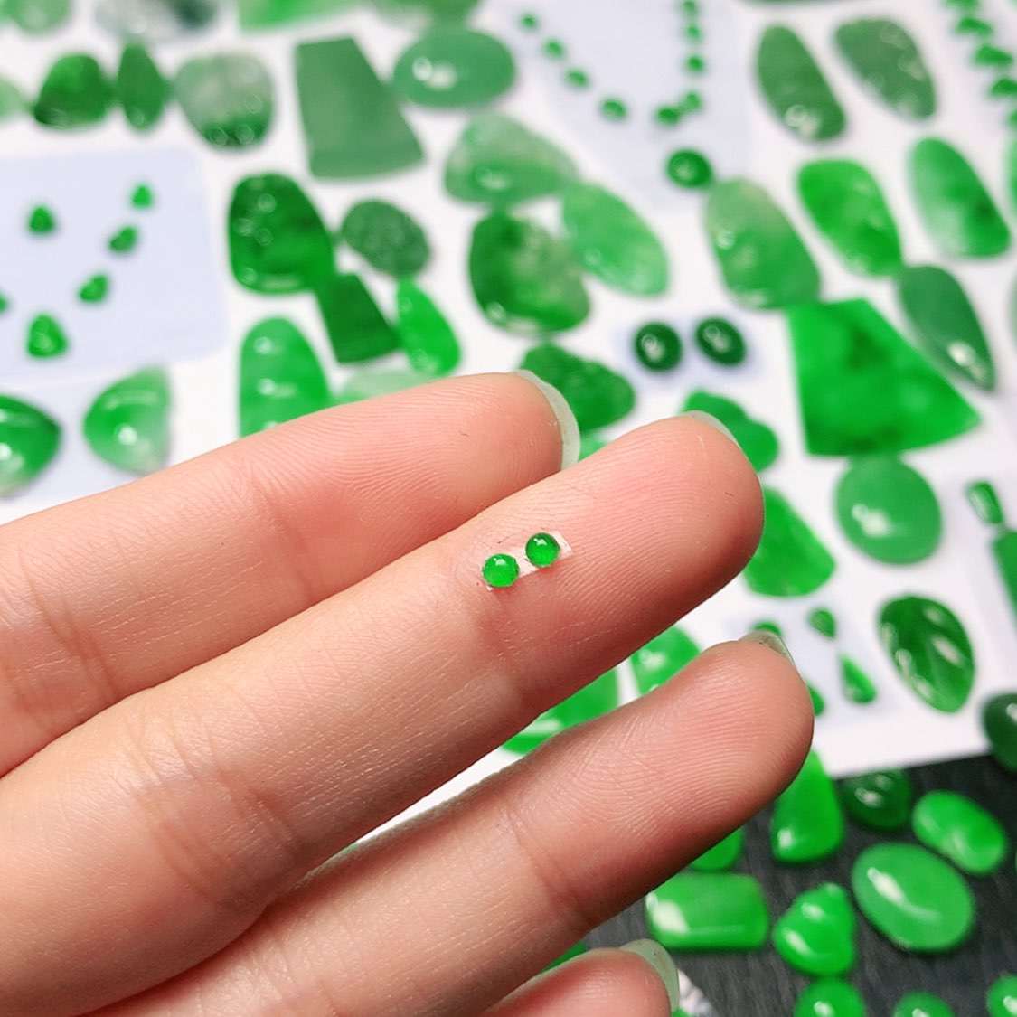 【闪购商品】翡翠颈饰未镶嵌鱼**丝翡翠