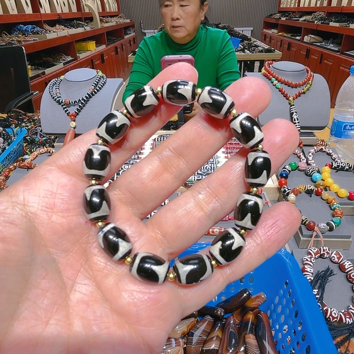 未镶嵌玛瑙/玉髓珠宝奇石