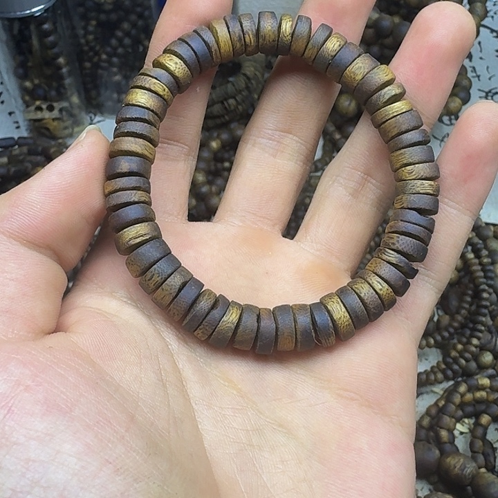 沉香碎屑沉香99分沉厚片片珠单圈9克加