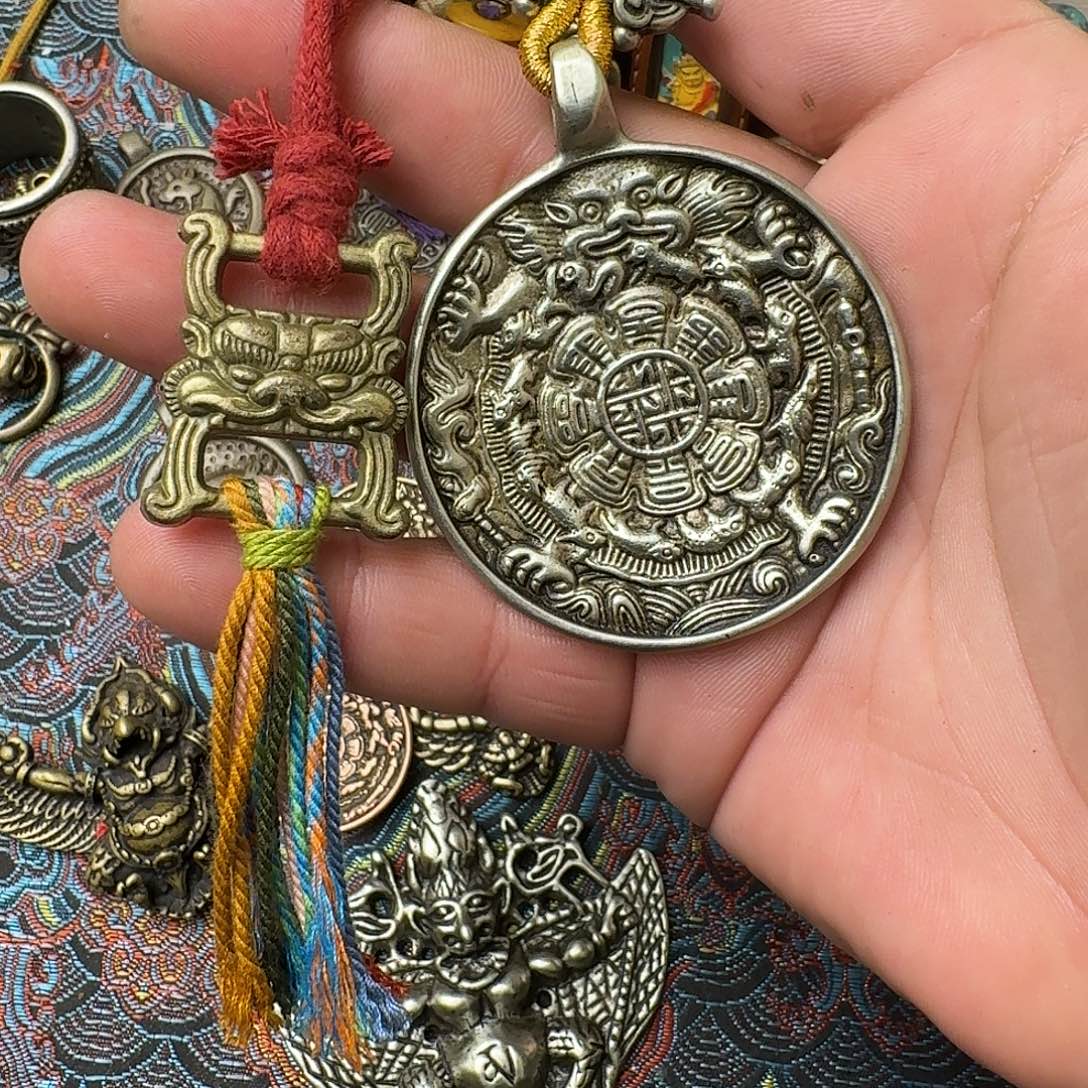 H***户藏式风格九宫八卦牌