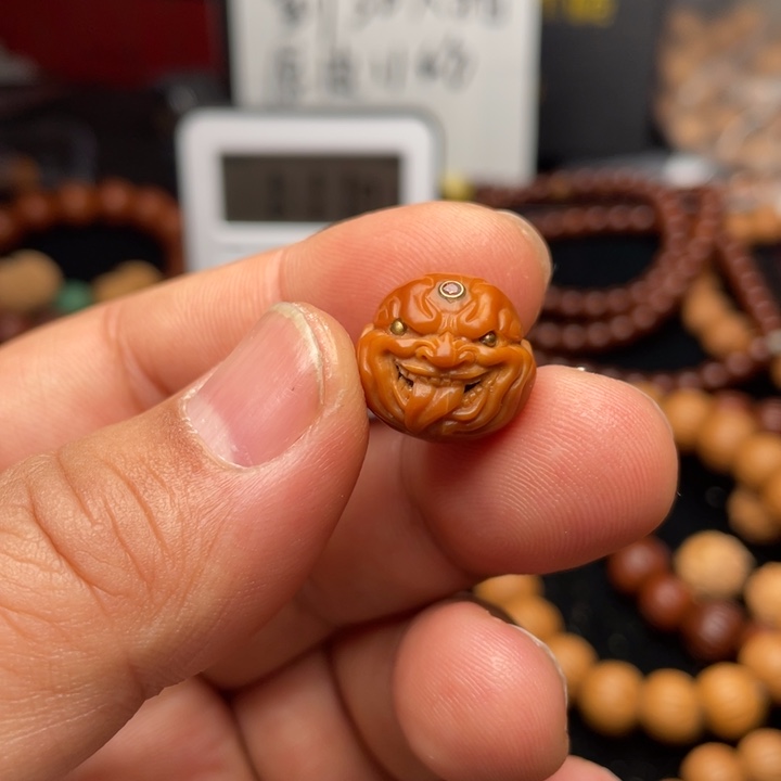 猴头核桃吊坠露***公凤凰