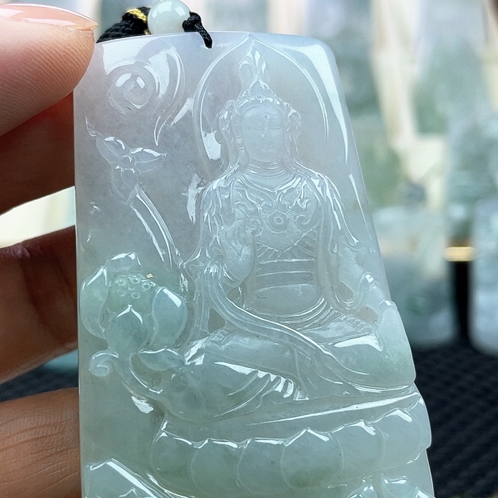 翡翠未镶嵌颈饰天然翡翠大势至