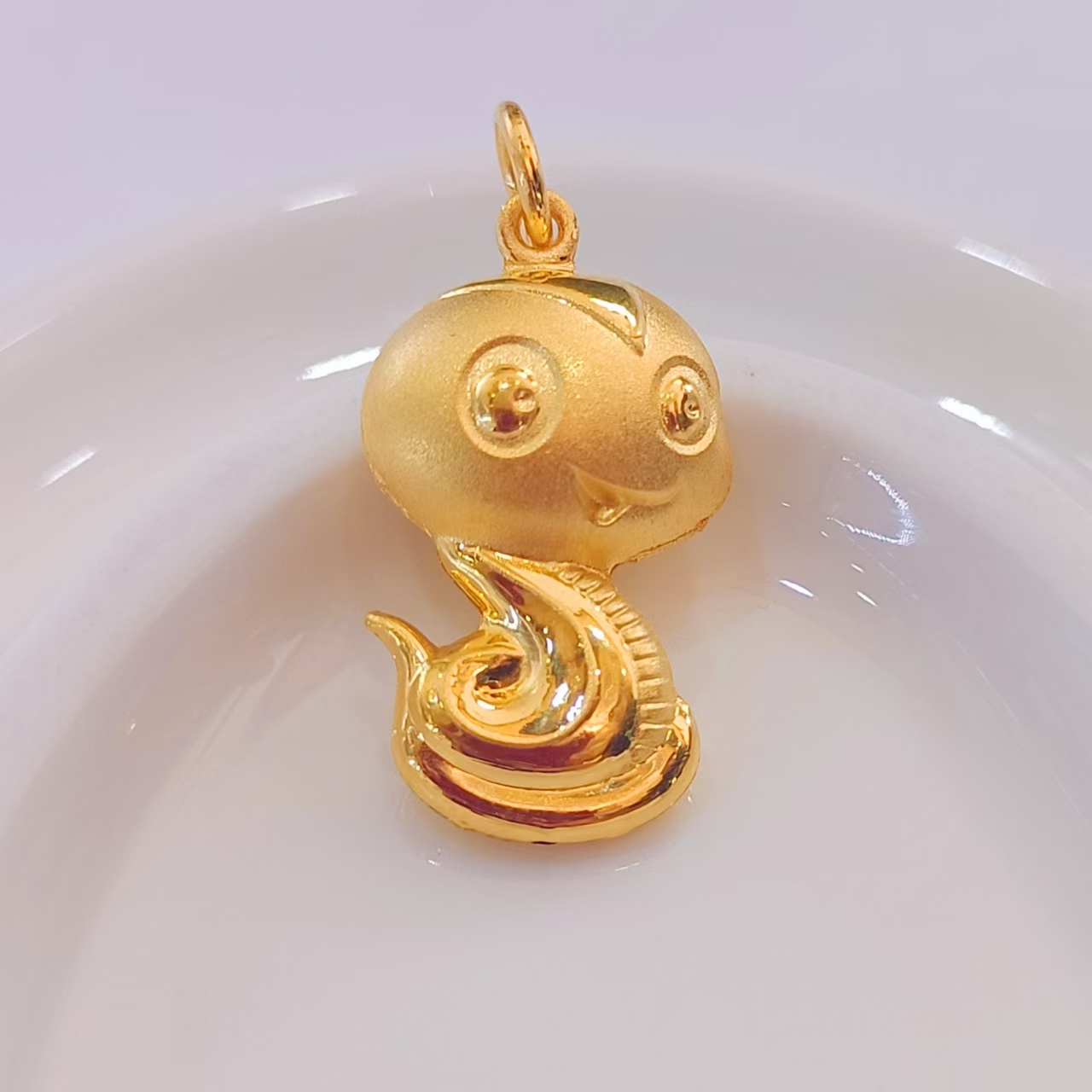 【富远黄金】足金小蛇吊坠