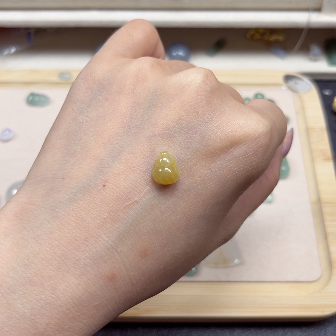 翡翠未镶嵌颈饰黄翡葫芦