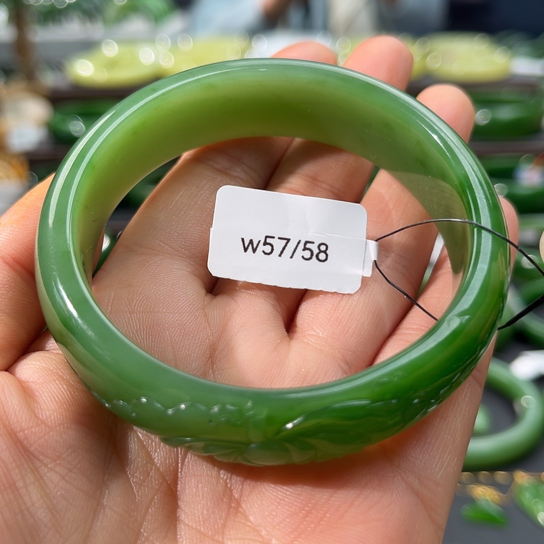 和田玉（碧玉）手镯未镶嵌