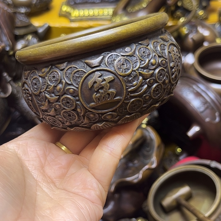 诚信经营精美铜器