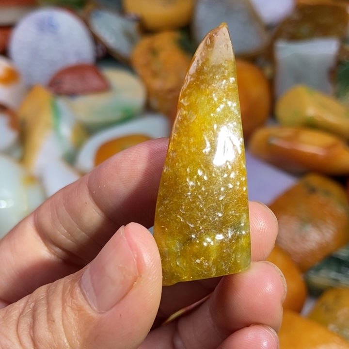 夜***窗翡翠未镶嵌颈饰缅甸