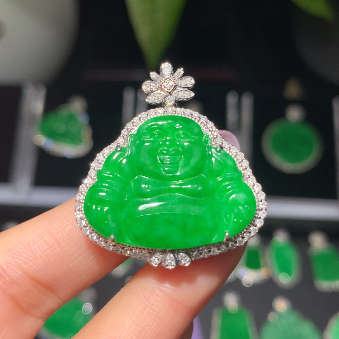 翡翠颈饰18K金镶嵌翡翠