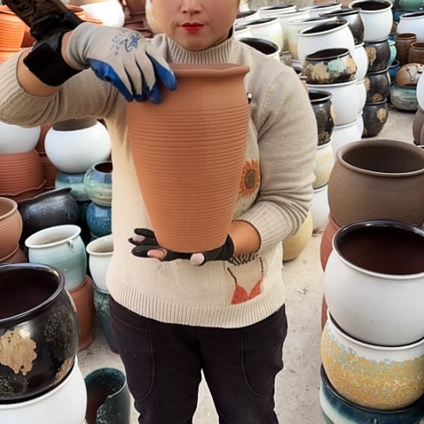 口20高31瑕疵盆子。 