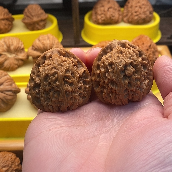 文玩核桃吊坠南疆