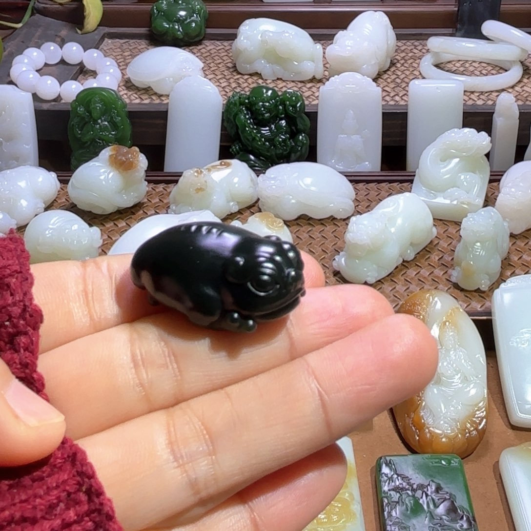 和田玉颈饰未镶嵌