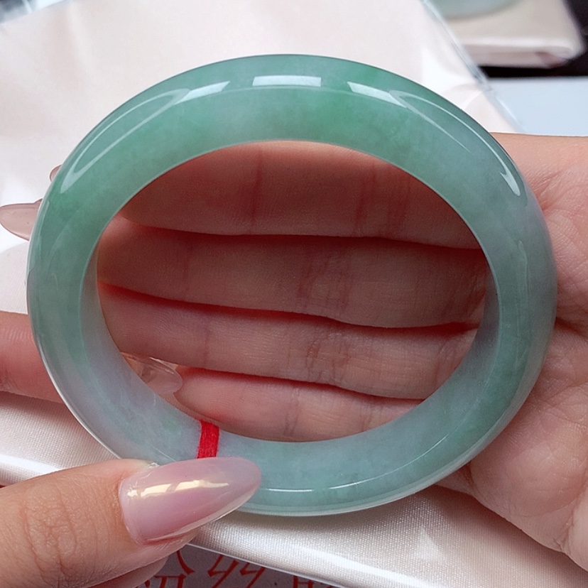 【闪购商品】翡翠手镯未镶嵌62圈