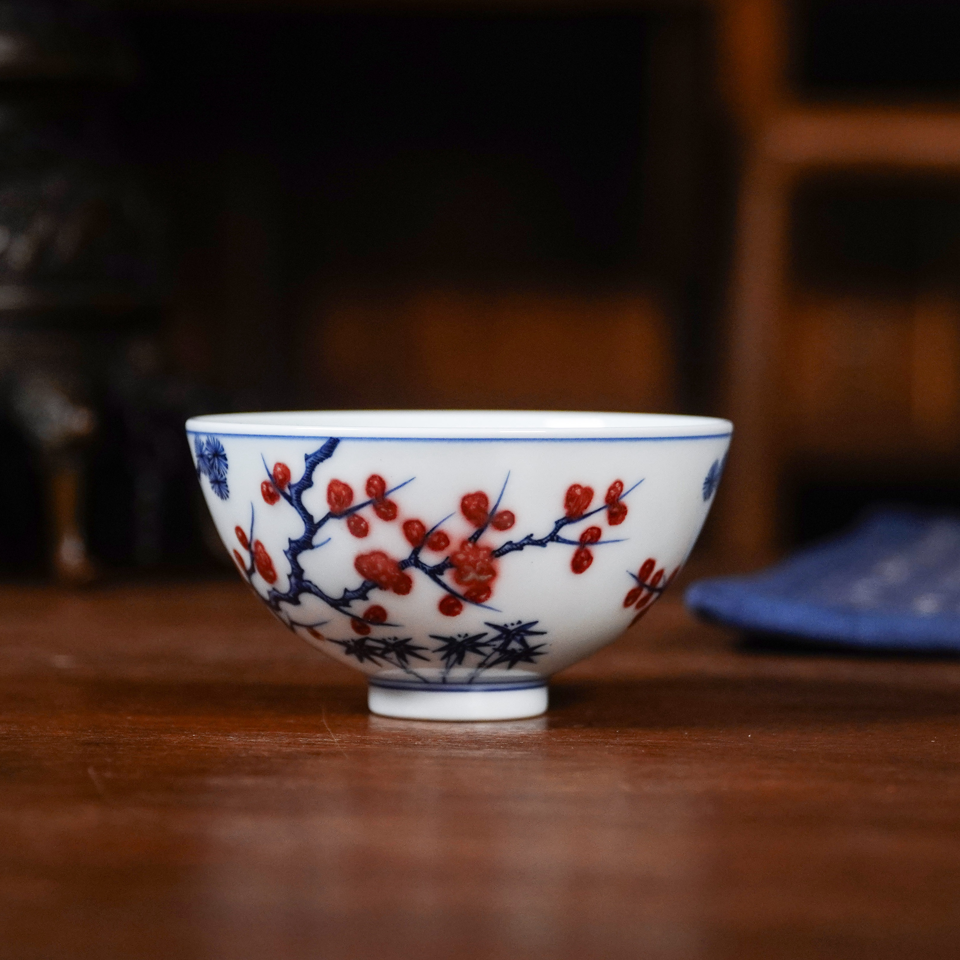 阳春白雪松竹梅鸡心杯