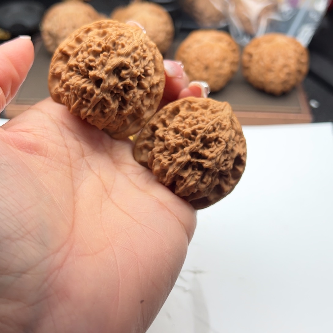 文玩核桃把件满天星