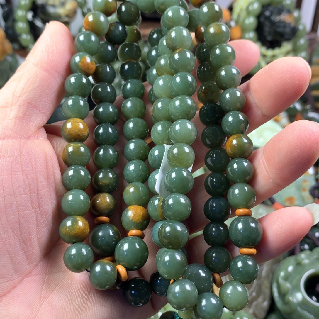 透闪石质玉手链未镶嵌高*帝